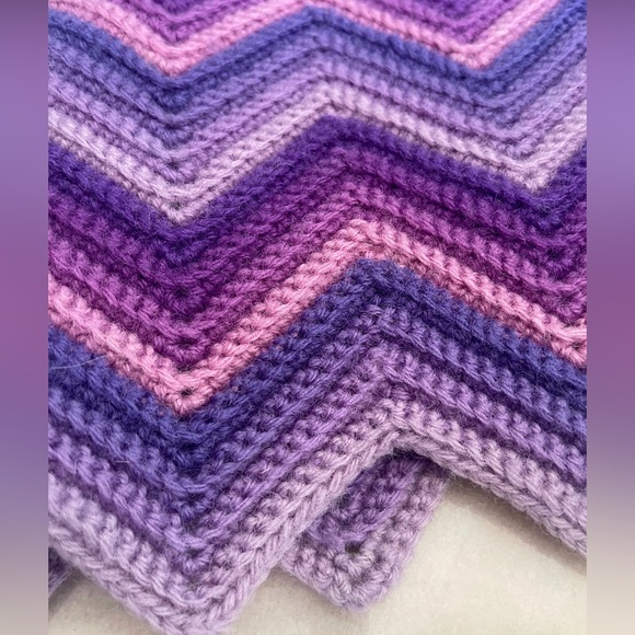 Vintage Accents Handmade Afghan Blanket Grandma Granny Knitted